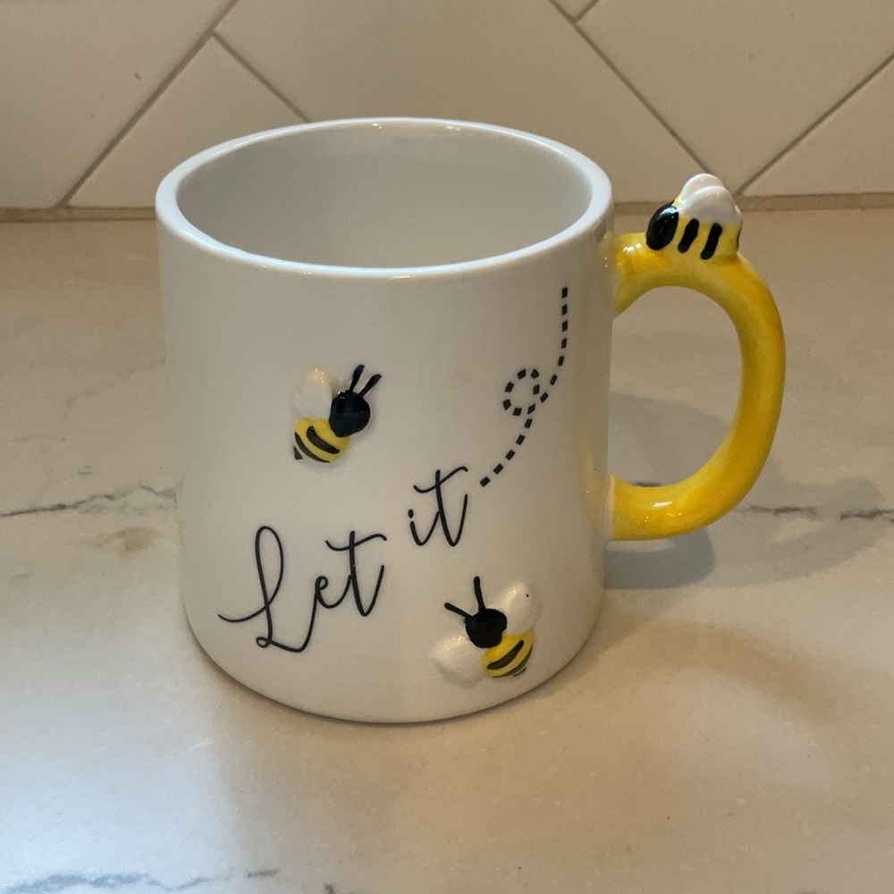 Bee-Themed White Mug with Yellow Handle — Let it be!🐝